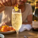 « Mes amis ont cru que le verre venait d’un bar à cocktails » : ma recette au champagne en deux gestes
